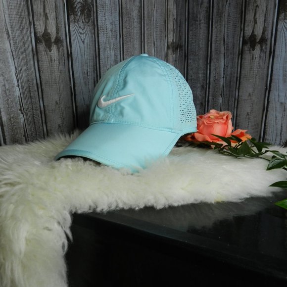 nike women's perforated hat